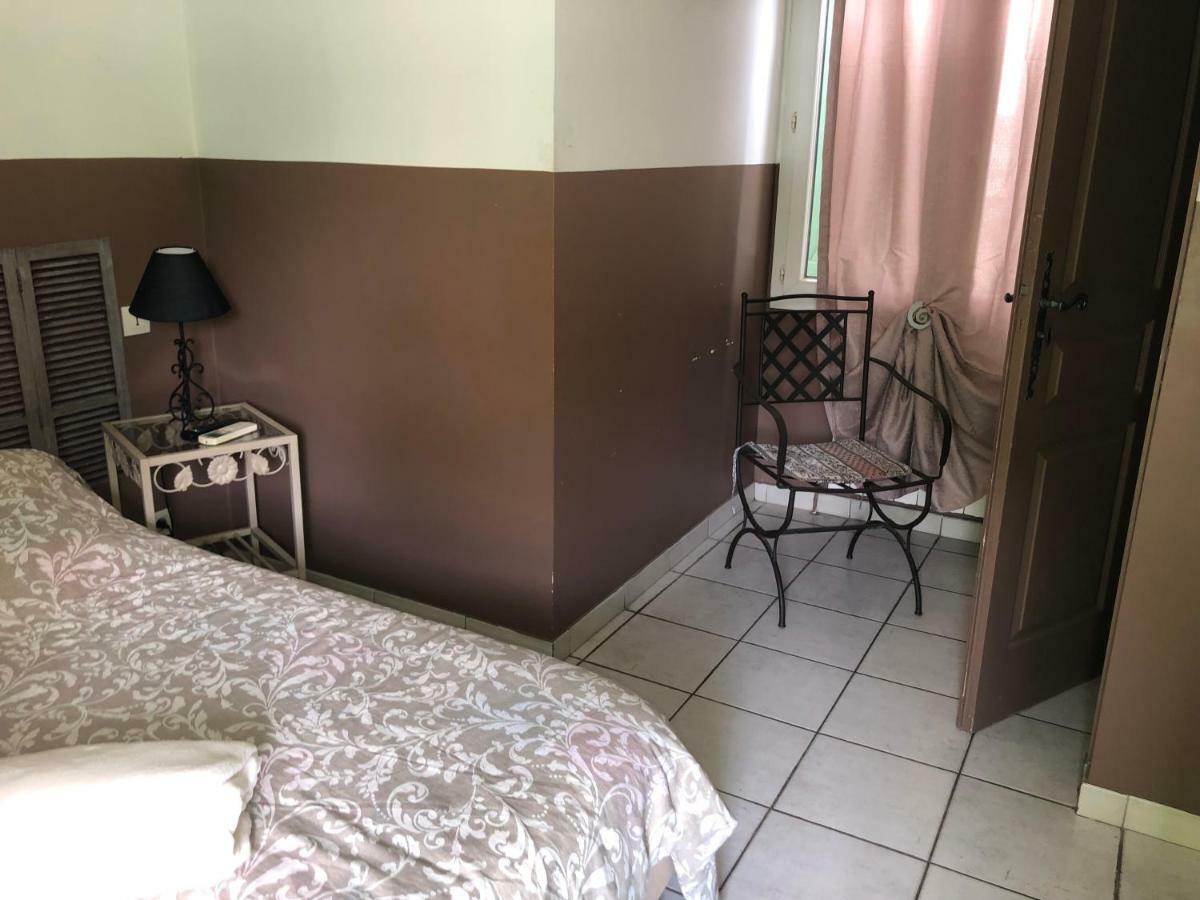 Le Provencal Ξενοδοχείο Aups Εξωτερικό φωτογραφία