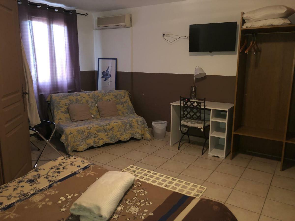 Le Provencal Ξενοδοχείο Aups Εξωτερικό φωτογραφία